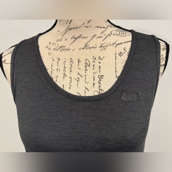 Nike Dri Fit Tank Top Women’s Size Small Gray - Picture 2 of 9